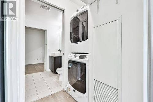 #1416 -103 The Queensway, Toronto, ON - Indoor Photo Showing Laundry Room