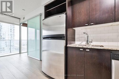 #1416 -103 The Queensway, Toronto, ON - Indoor Photo Showing Kitchen With Upgraded Kitchen