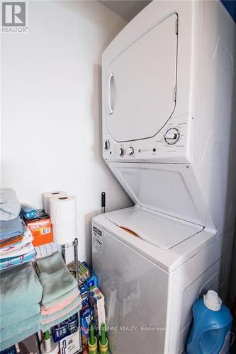 1307 - 550 North Service Road, Grimsby, ON - Indoor Photo Showing Laundry Room