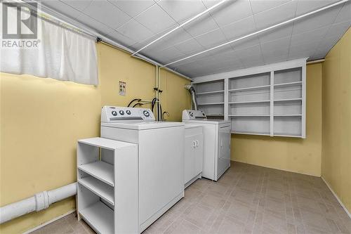 42 Queen Street, Smiths Falls, ON - Indoor Photo Showing Laundry Room