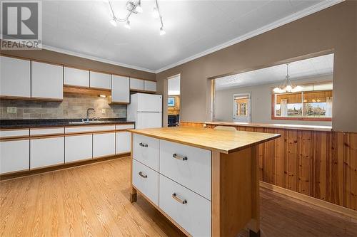 42 Queen Street, Smiths Falls, ON - Indoor Photo Showing Kitchen