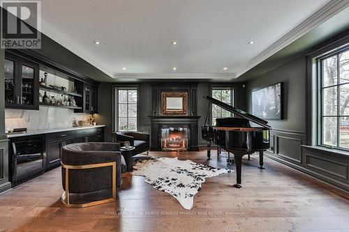 1257 Tecumseh Park Drive, Mississauga, ON - Indoor With Fireplace