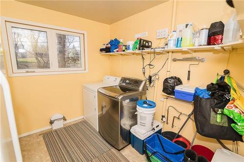 25062 Pr 245 Highway, Dufferin, MB - Indoor Photo Showing Laundry Room