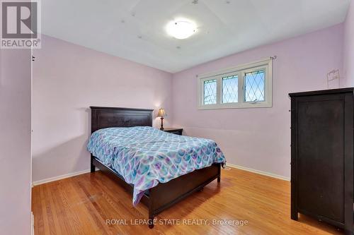 477 Rymal Road W, Hamilton, ON - Indoor Photo Showing Bedroom