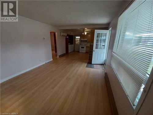 449 Valois Drive, Mattawa, ON - Indoor Photo Showing Other Room