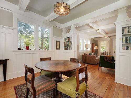 1727 Lee Ave, Victoria, BC - Indoor Photo Showing Dining Room