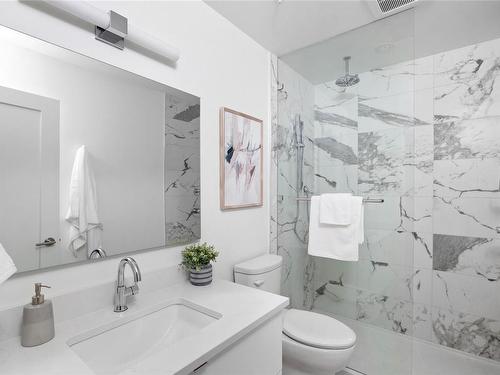 200-1628 Store St, Victoria, BC - Indoor Photo Showing Bathroom