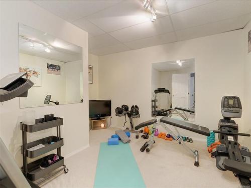 15-315 Six Mile Rd, View Royal, BC - Indoor Photo Showing Gym Room