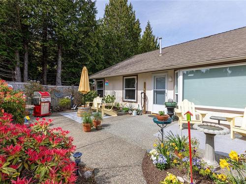 39-885 Berwick Rd South, Qualicum Beach, BC - Outdoor With Deck Patio Veranda