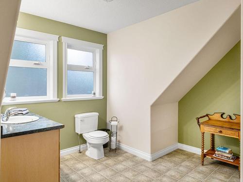 775 Southland Way, Nanaimo, BC - Indoor Photo Showing Bathroom