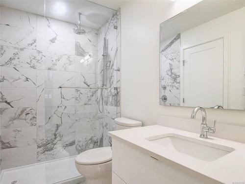 307-1628 Store St, Victoria, BC - Indoor Photo Showing Bathroom