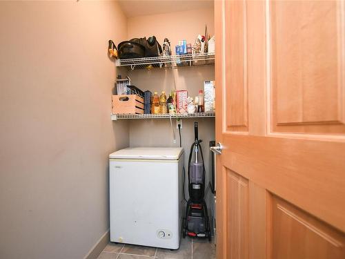 135-2300 Mansfield Dr, Courtenay, BC - Indoor Photo Showing Laundry Room