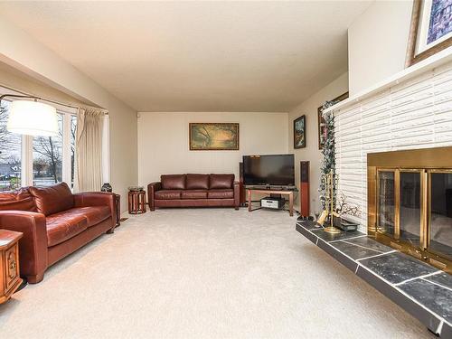 1757 Harmston Ave, Courtenay, BC - Indoor Photo Showing Living Room With Fireplace