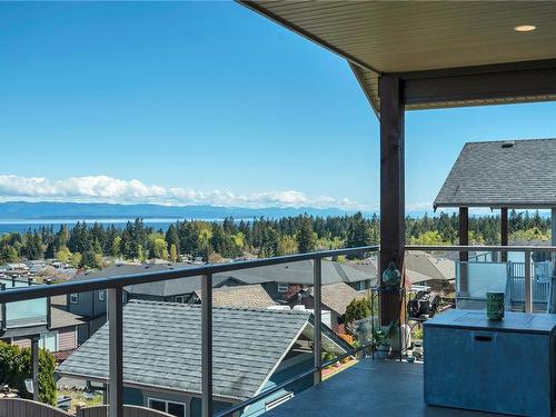 664 Nodales Dr, Campbell River, BC - Outdoor With Deck Patio Veranda With Exterior