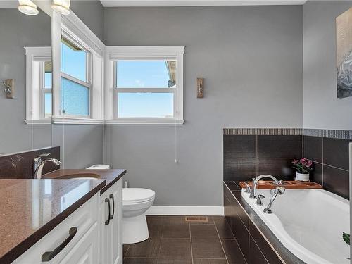 664 Nodales Dr, Campbell River, BC - Indoor Photo Showing Bathroom