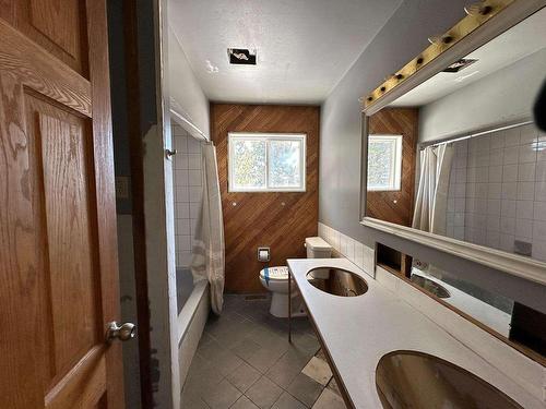 68 Eastgrove Crescent, Terrace Bay, ON - Indoor Photo Showing Bathroom