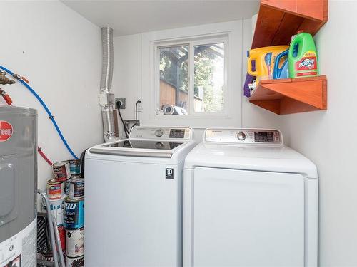 A-596 Langholme Dr, Colwood, BC - Indoor Photo Showing Laundry Room