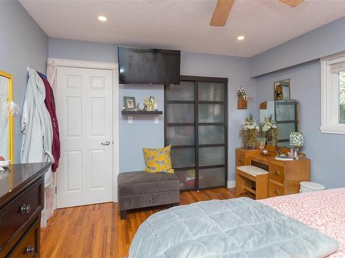 A-596 Langholme Dr, Colwood, BC - Indoor Photo Showing Bedroom