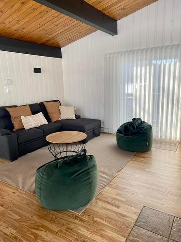 Living room - 24 Crois. Du Domaine-Namur, Saint-Hippolyte, QC 