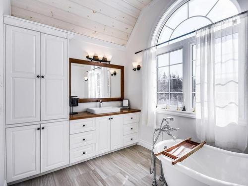 Salle de bains - 57 Ch. De La Montagne, Val-Des-Monts, QC - Indoor Photo Showing Bathroom