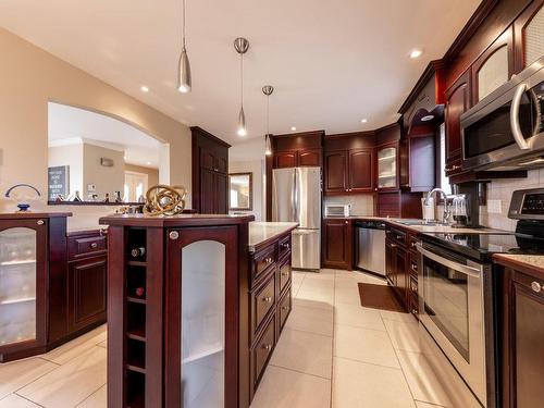 Cuisine - 832 Rue Beauchemin, Repentigny (Repentigny), QC - Indoor Photo Showing Kitchen With Upgraded Kitchen