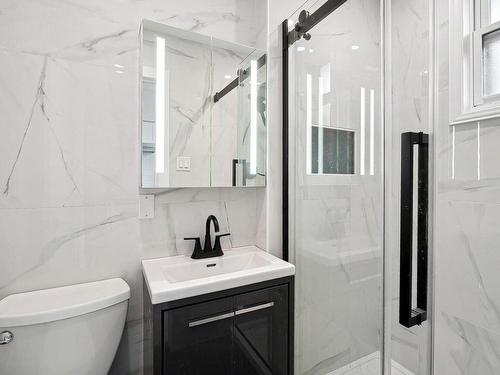 Bathroom - 4470 Rue D'Iberville, Montréal (Le Plateau-Mont-Royal), QC - Indoor Photo Showing Bathroom