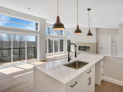 Cuisine - 9 Ch. Du Mica, Val-Des-Monts, QC - Indoor Photo Showing Kitchen With Upgraded Kitchen