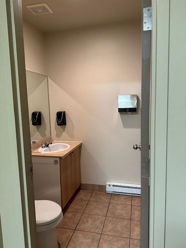 Salle de bains - 2750 Av. Jacques-Bureau, Laval (Chomedey), QC - Indoor Photo Showing Bathroom
