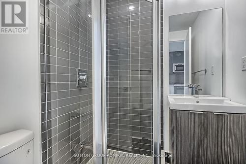 #1206 -2916 Highway 7 Rd, Vaughan, ON - Indoor Photo Showing Bathroom
