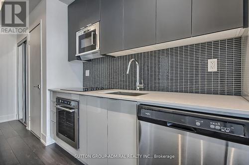 1206 - 2916 Highway 7 Road, Vaughan, ON - Indoor Photo Showing Kitchen With Upgraded Kitchen