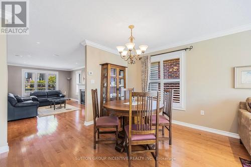4 Falcon Cres, Barrie, ON - Indoor Photo Showing Dining Room
