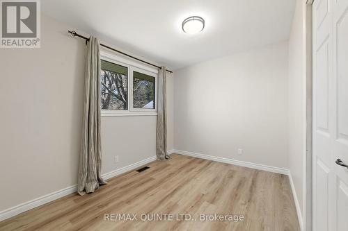 12 Sandy Hook Rd, Quinte West, ON - Indoor Photo Showing Other Room