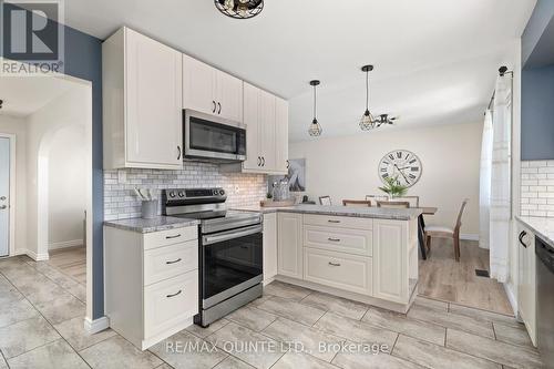 12 Sandy Hook Rd, Quinte West, ON - Indoor Photo Showing Kitchen With Upgraded Kitchen