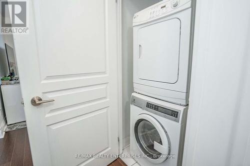 #201 -1 Hurontario St, Mississauga, ON - Indoor Photo Showing Laundry Room