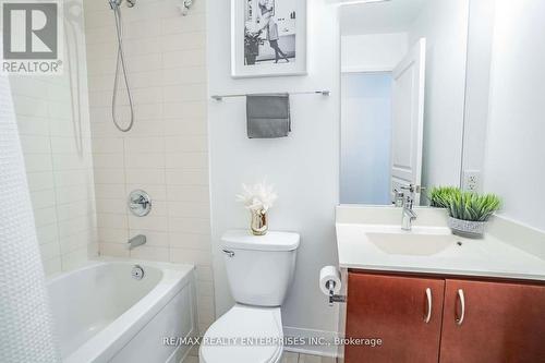 201 - 1 Hurontario Street, Mississauga, ON - Indoor Photo Showing Bathroom