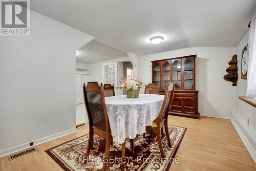412 Maple Ave S, Brant, ON - Indoor Photo Showing Dining Room