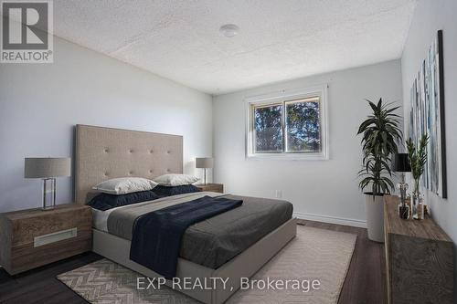 23 Horning Drive, Hamilton, ON - Indoor Photo Showing Bedroom