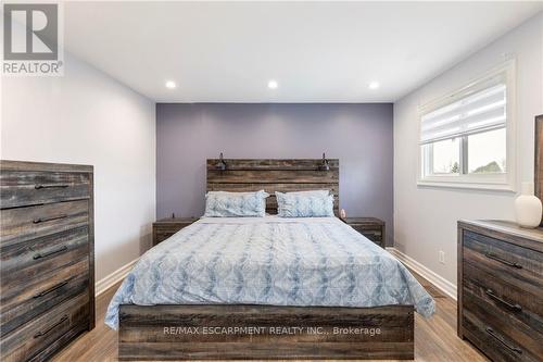 9 Hobart Crescent, Brantford, ON - Indoor Photo Showing Bedroom