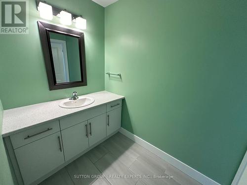 545 Chelton Rd, London, ON - Indoor Photo Showing Bathroom