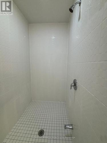 124 Gildersleeve Boulevard, Loyalist, ON - Indoor Photo Showing Bathroom