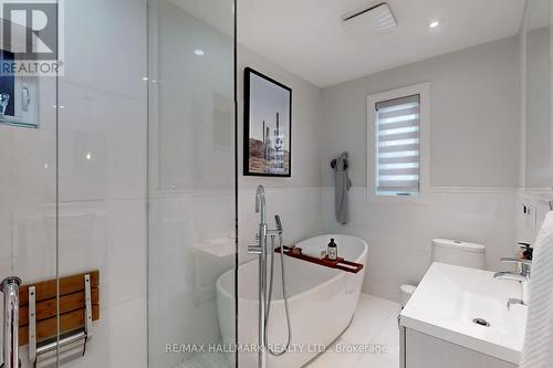 138 Hepbourne St, Toronto, ON - Indoor Photo Showing Bathroom