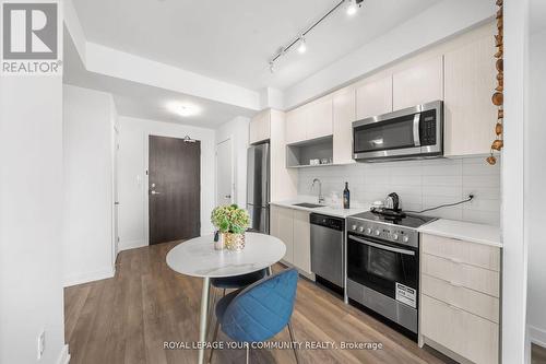 #705 -630 Greenwood Ave, Toronto, ON - Indoor Photo Showing Kitchen With Upgraded Kitchen