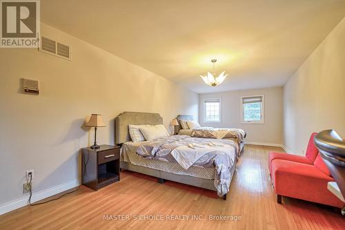 2636 Kennedy Rd, Toronto, ON - Indoor Photo Showing Bedroom