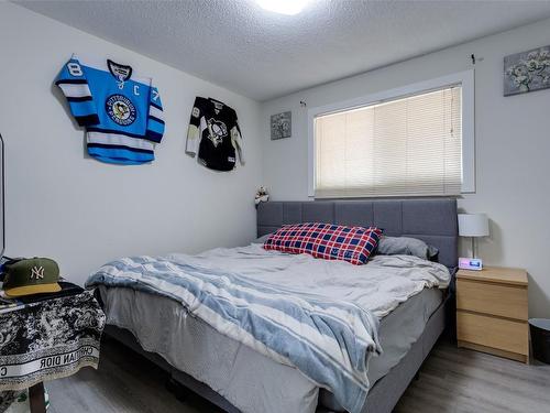 1210 Panorama Lane, Kelowna, BC - Indoor Photo Showing Bedroom