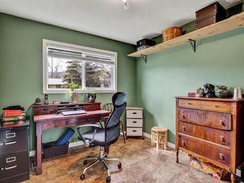 731 Walrod Street, Kelowna, BC - Indoor Photo Showing Office