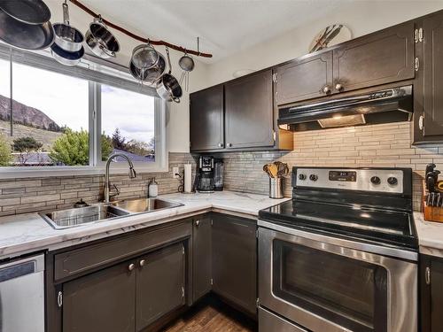 731 Walrod Street, Kelowna, BC - Indoor Photo Showing Kitchen With Double Sink