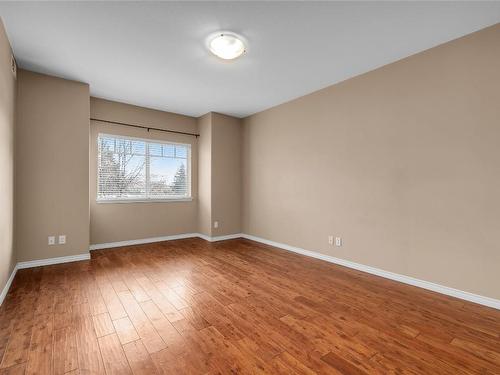 402-1007 Harvey Avenue, Kelowna, BC - Indoor Photo Showing Other Room