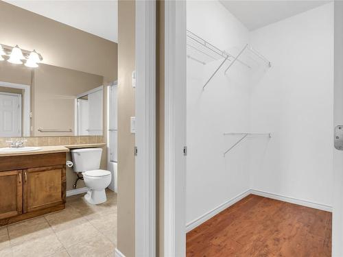 402-1007 Harvey Avenue, Kelowna, BC - Indoor Photo Showing Bathroom