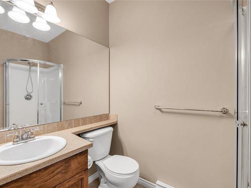 402-1007 Harvey Avenue, Kelowna, BC - Indoor Photo Showing Bathroom