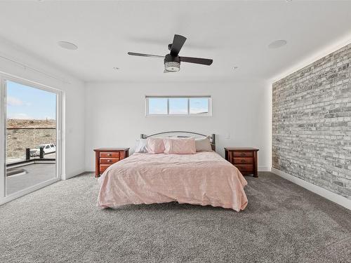 1305 Ponds Avenue, Kelowna, BC - Indoor Photo Showing Bedroom